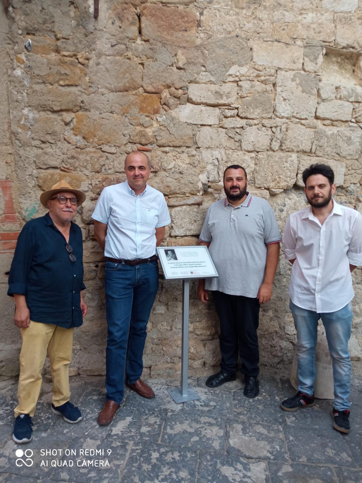 Posa della Targa alla memoria del matrimonio di Leonrado Sciascia con Maria Andronico