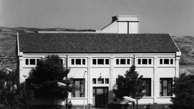 La delegazione del Consorzio Universitario, ricevuta dal sindaco Vincenzo Maniglia e dal dott. Enzo Sardo, ha visitato il Comune, il Teatro comunale e la Fondazione Leonardo Sciascia.